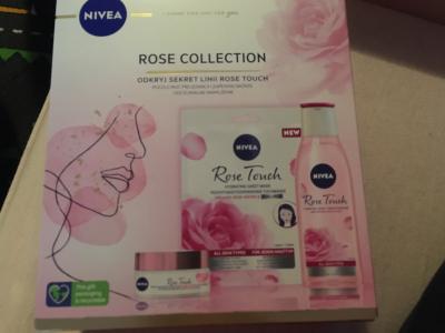 dárková sada Nivea Rose Touch