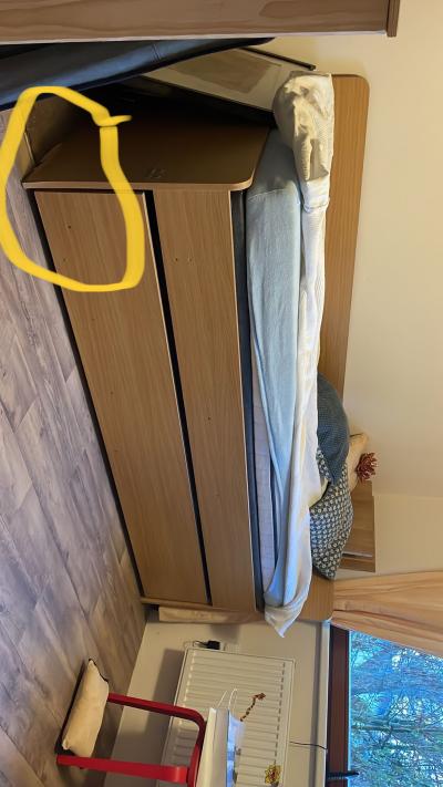 Postel s výsuvným druhým lůžkem