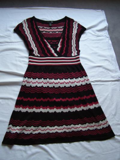 Barevné (pruhované) krátké šaty