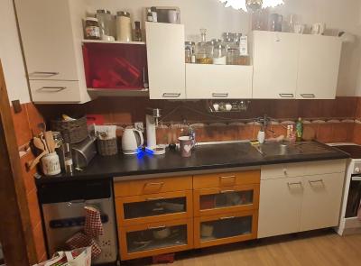 Kuchyně včetně dřezu