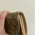 Designová ručně šitá peněženka