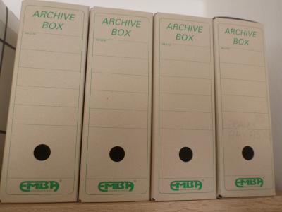 Papírové archivní boxy