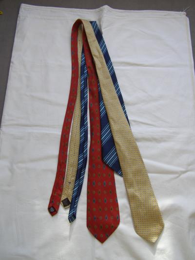 Pánské kravaty a šátek