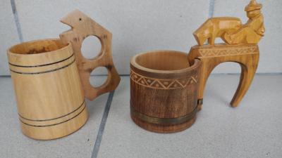 Ozdobné dřevěné pohárky