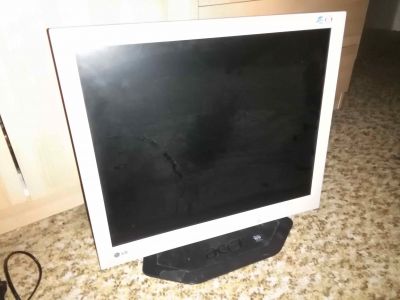 LCD monitor 19 palců