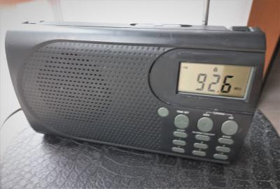 Rádio tranďák HYUNDAI na síť i baterie