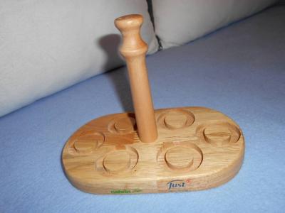 Stojánek na kořenky dřevo.