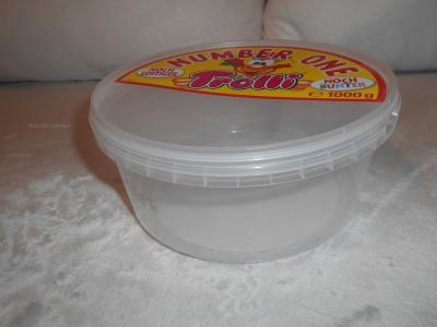 Plastová krabička od bonbónů s víčkem