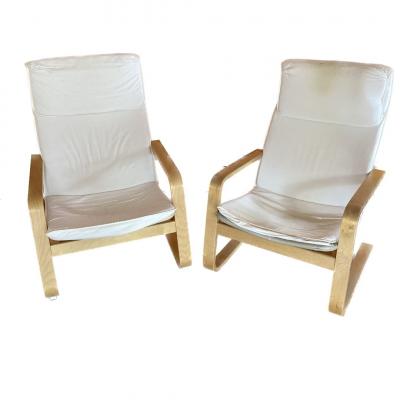 2 židle IKEA model Pello s bílým materiálem