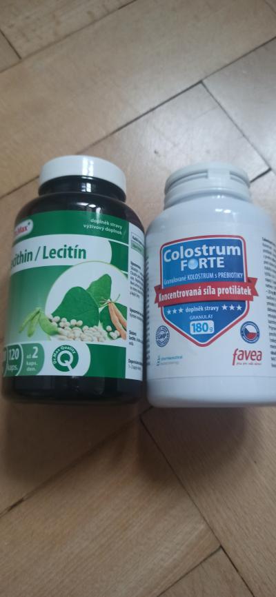 Lecithin + kolostrum po expiraci, u každého pouze část balen
