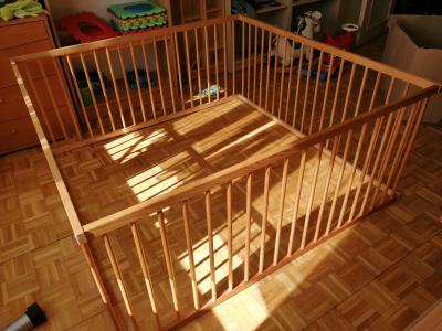 dětská dřevěná ohrádka - 150x150 cm perfektní stav