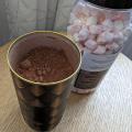 čokoládový nápoj a marshmallows