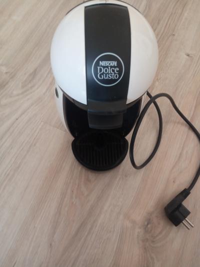 Kávovar Dolce Gusto