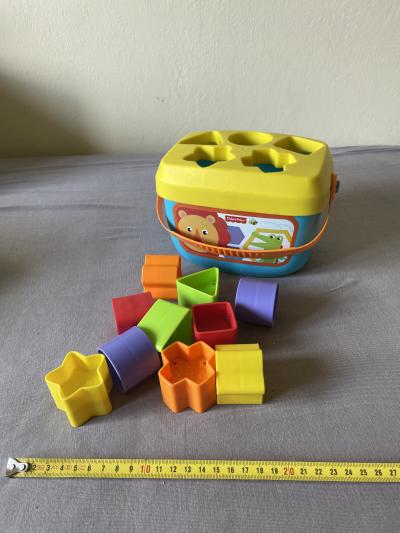 hračka pro děti 6–12 měsíců
