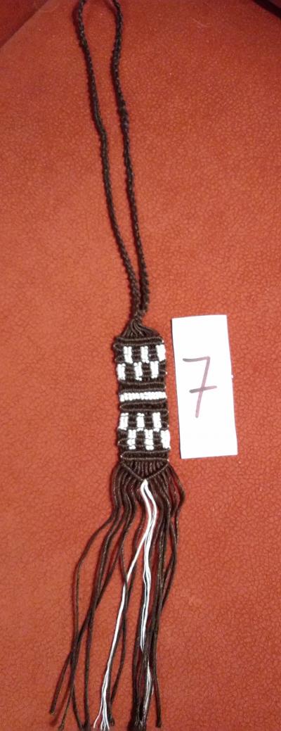 DRHANÝ NÁHRDELNÍK 7 (MACRAME)