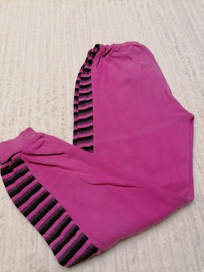 dívčí tepláky 134-140