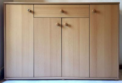 Skříňka nízká s dvířky a šuplíkem