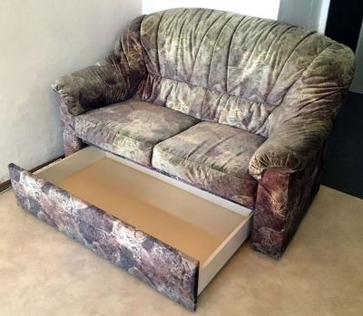 Gauč s úložným prostorem