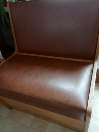 Hnědá rohová lavice