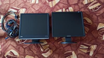 2x MONITOR S KABELÁŽÍ (Samsung Syncmaster 943N + BenQ E700)