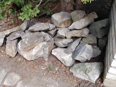 Přírodní kámen ze zahrady