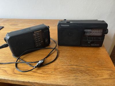 2 x rádio Panasonic