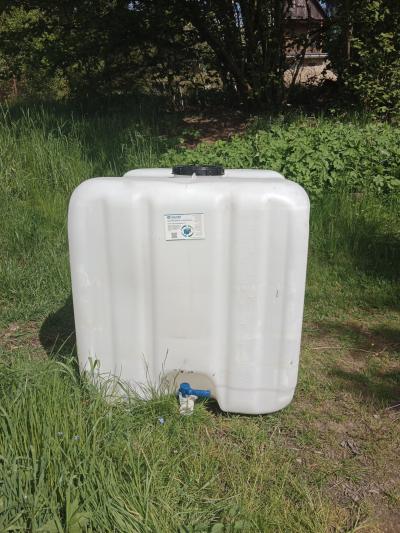 Nádrž plastová 1000L