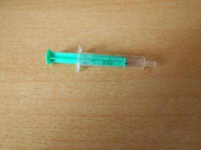 Plastová injekce malá