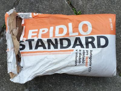 Lepidlo Standard