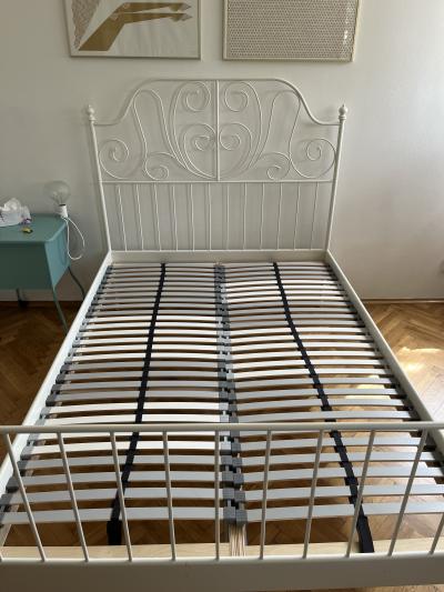 Kovova postel Ikea