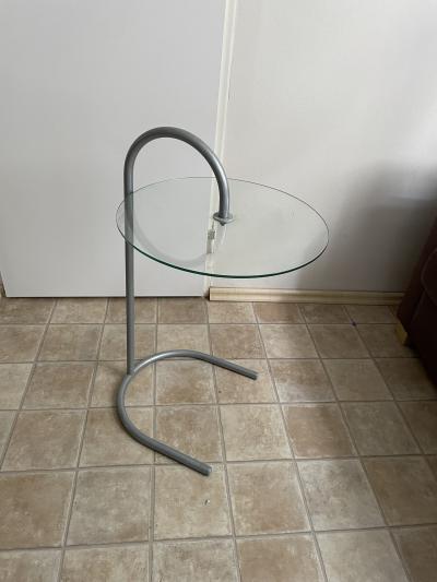 Daruji designový stolek