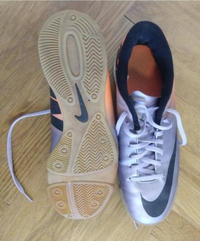 Sportovní halová obuv Nike vel. 44 (EUR)