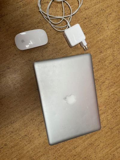 Macbook pro NEFUNKČNÍ