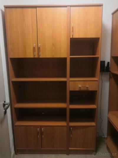 SKRINE Z OBYVAKOVE STENY