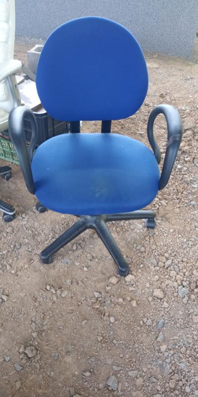 Židle otáčecí modrá