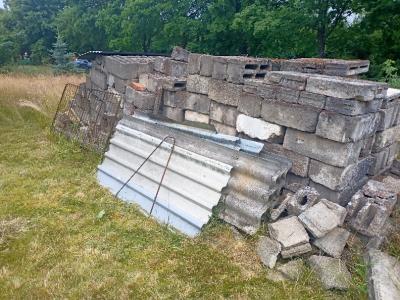 Použité betonové tvárnice