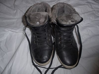Zimní/podzimní dámské kožené boty s kožíškem 39