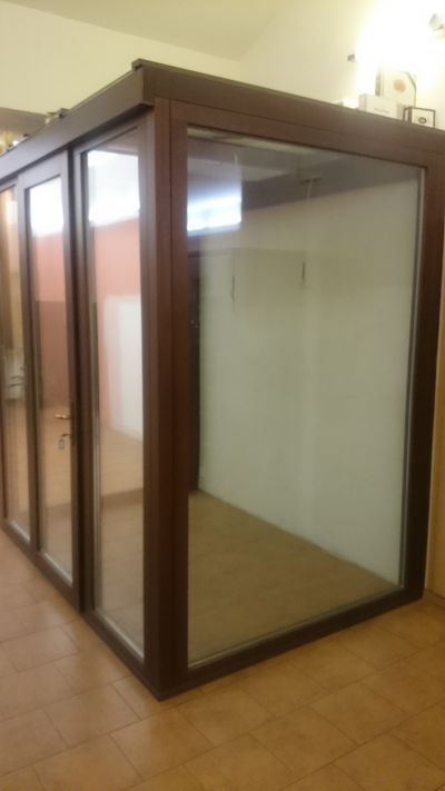 Skleněný Humidor, Vinotéka s dveřmi