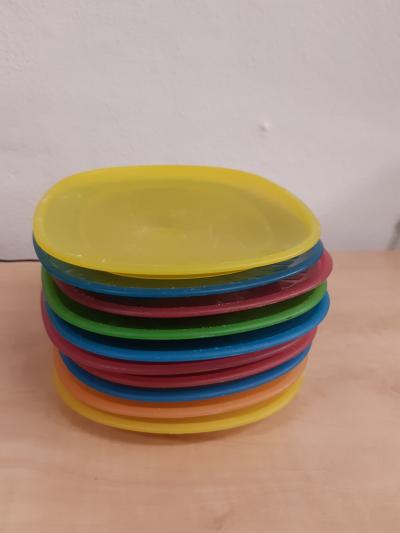 Plastové talířky 10ks