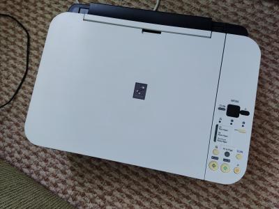 Multifunkční tiskárna/skener/kopírka
