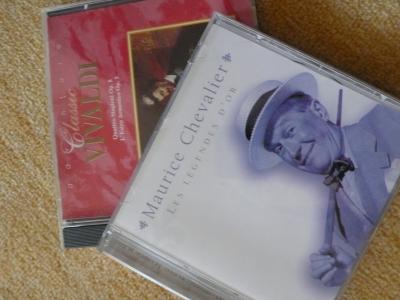 dvě CD s hudbou