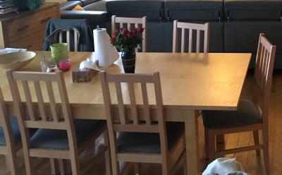 Rozkládací jídelní stůl IKEA