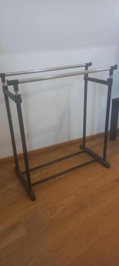 Stojan na oblečení