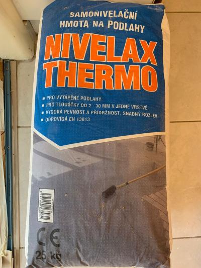 Samonivelační hmota na podlahy Nivelax Thermo, 3 x 26 kg