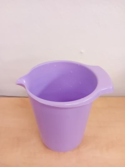 Plastový kelímek 1 litr