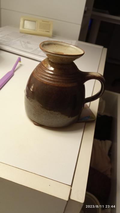 Vázička z kunštátské keramiky