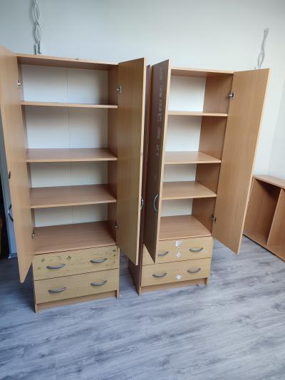 Daruji dvě skříně