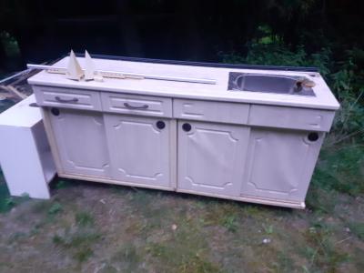 Malá kuchyňská linka z chaty