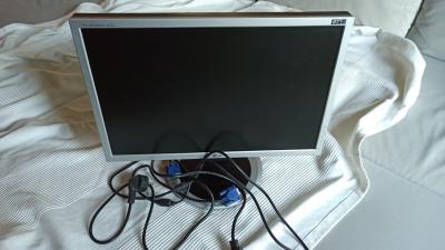 Starší funkční 20" LCD monitor LG Flatron L204WT