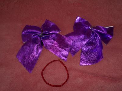 Drobnosti - mašličky a korálková ozdoba